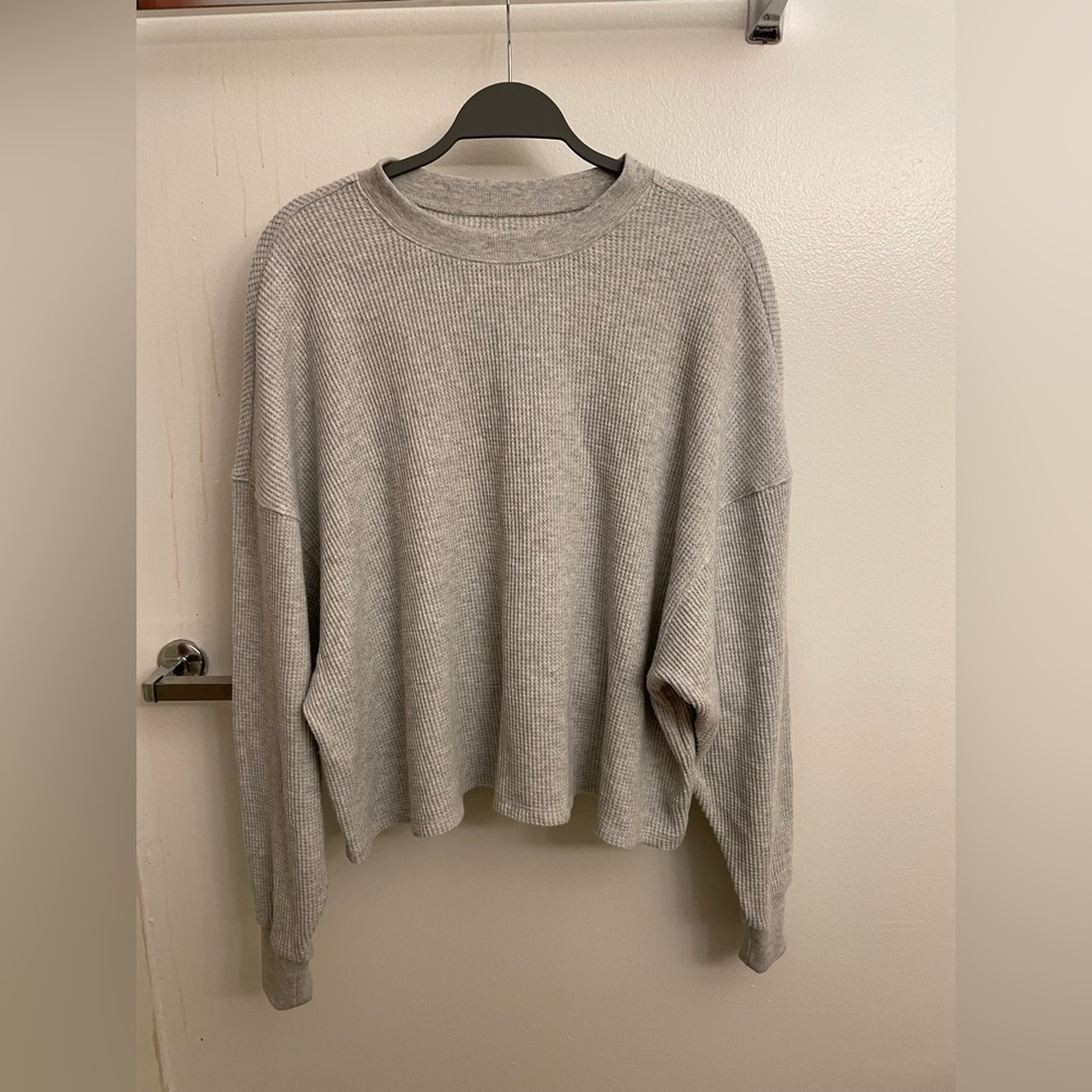 Abercrombie light grey long sleeve top size S/M